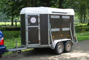 henra veetrailer